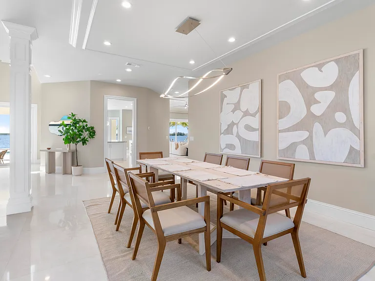526 Point Ln — Photo 13