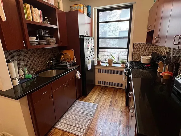 854 Ocean Ave #8A — Photo 12