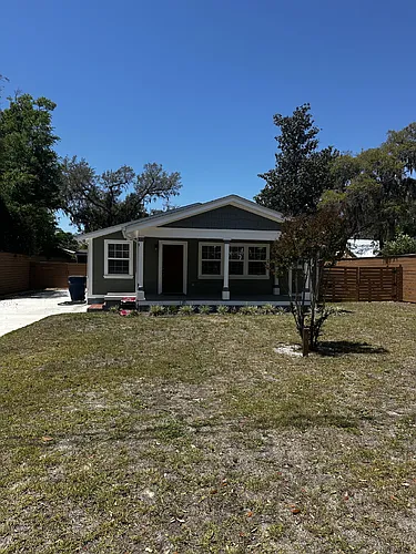1105 Hickory Ave Photo 1