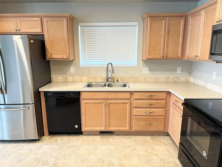 4708 N Alester Ave — Photo 13