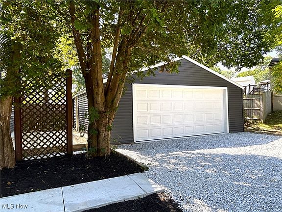2nd image of 396 Roosevelt Dr