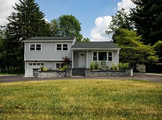 414 Ridge Rd, Dayton, NJ 08810