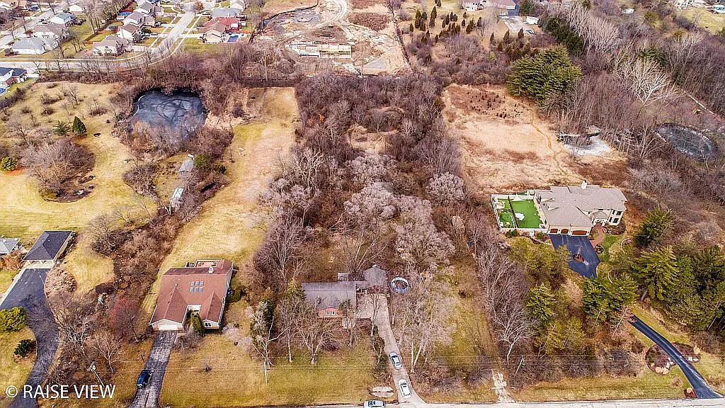 1209 Woodcrest Dr photo 1