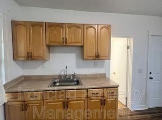 36 Walnut St APT 3, Middletown, CT 06457