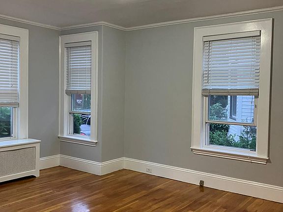4th image of 39 Ocean Ave Unit 1