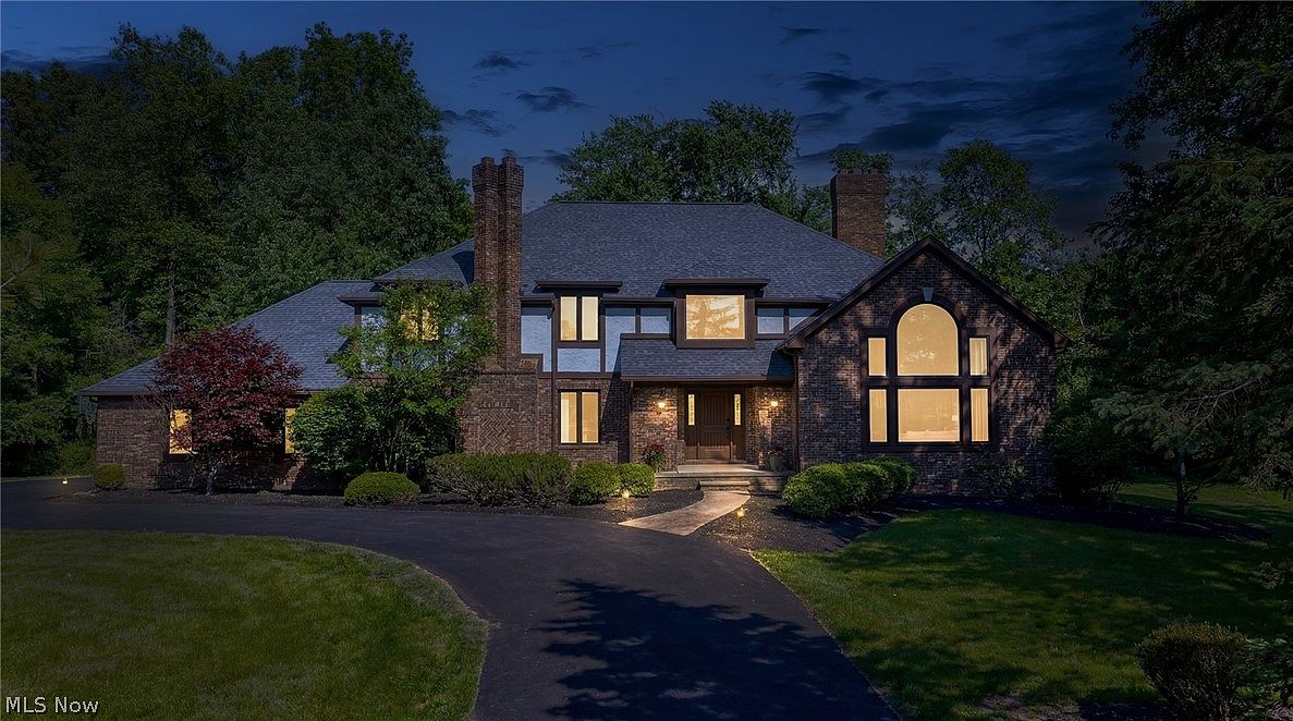 2483 Ginger Wren Rd, Pepper Pike, OH 44124 | Zillow