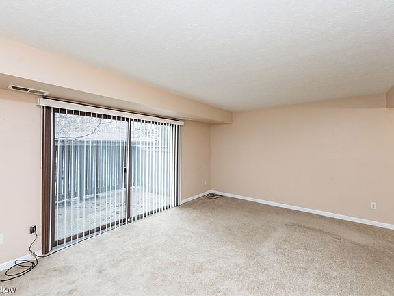 4th image of 3265 Mayfield Rd APT 29