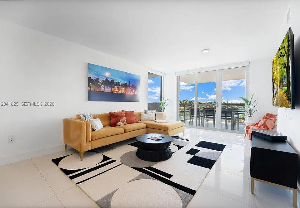 9261 E Bay Harbor Dr #507
