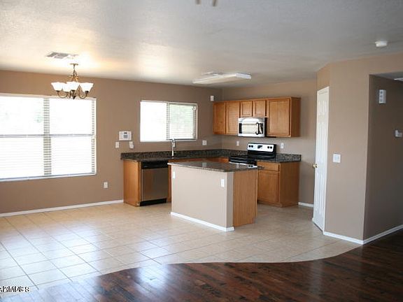 2nd image of 2289 E Palm Beach Dr