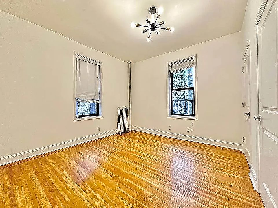 2nd image of 1155 E 35th St APT 11B