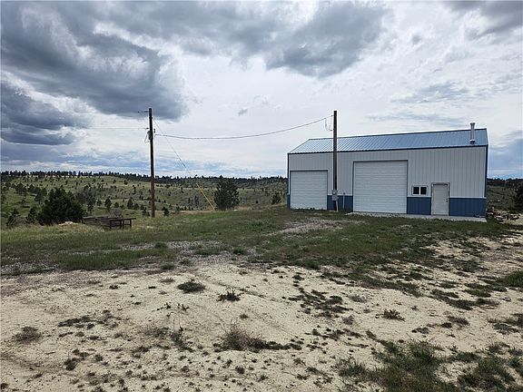 2nd image of 17 Grassland Way