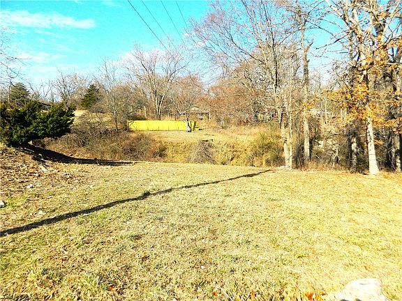 5th image of Hilltop Cir #9