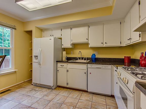 2nd image of 1036 Copperstone Ct