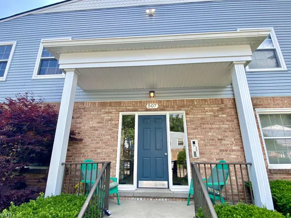 507 E University Dr APT 406, Rochester, MI 48307