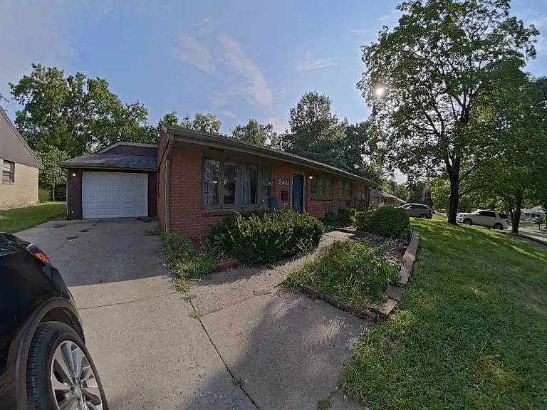 2441 Hobbs Dr — Photo 1