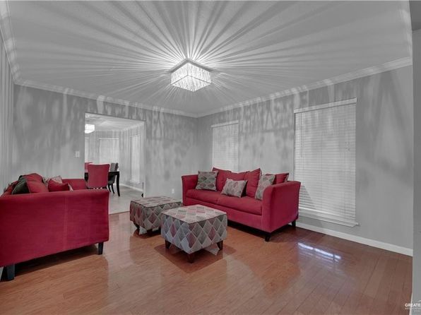2404 Palmhurst Dr, Palmhurst, TX 78573