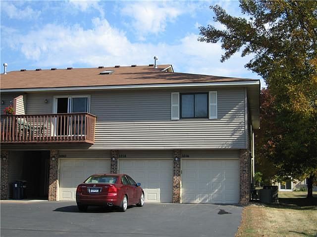 2nd image of 3276 Greenbrier St