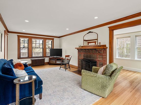 4th image of 16 Preble Gardens Rd