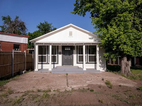 298 7th St, Honey Grove, TX 75446