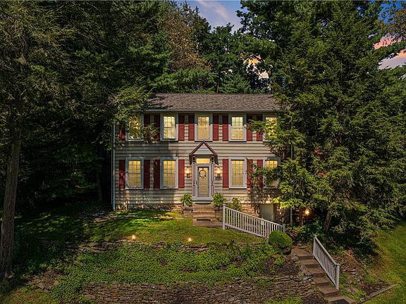 2nd image of 1779 Sample Rd