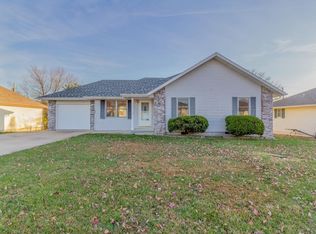1208 Fowler Rd, Lebanon, MO 65536