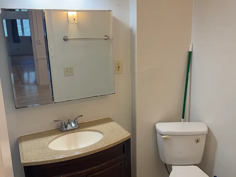 29 Cedar St #1 — Photo 8