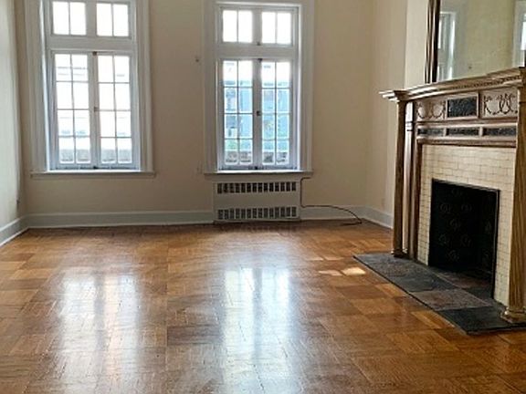 3rd image of 30 W 72nd St APT 3A
