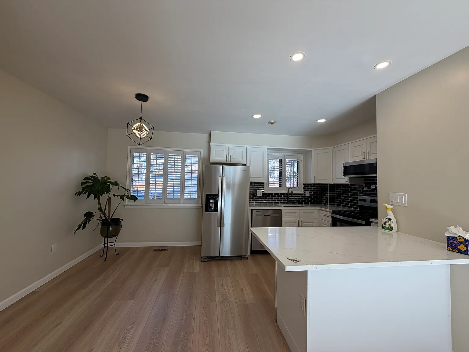2 bed, 1073 sqft, $2,600 — Photo 4