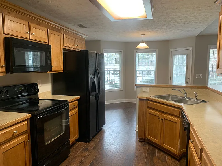 1421 Jefferson Station Rd — Photo 5