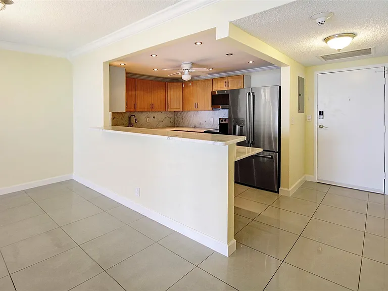 2500 Parkview Dr #1710 — Photo 11