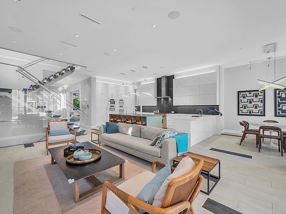 5th image of 4055 W 39th Ave