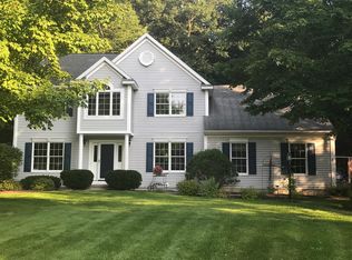 3 Plantation Crst, Clifton Park, NY 12065