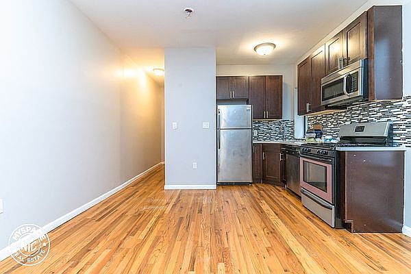 1st image of 365 E 21st St APT 3B