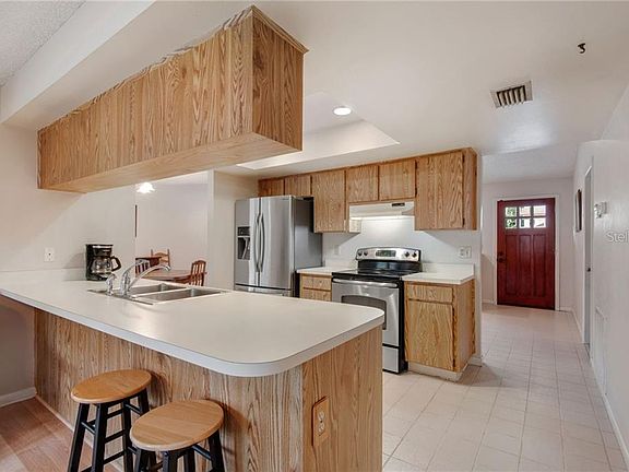 4th image of 15913 Shawver Lake Dr