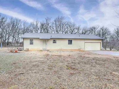 1009 E 8th St, Douglass, KS, 67039