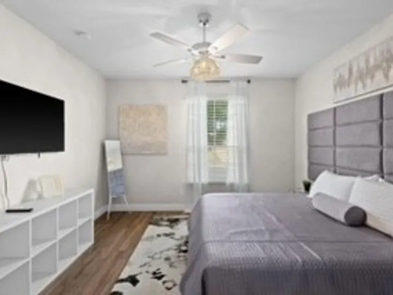 1420 Alamandine Ave — Photo 4