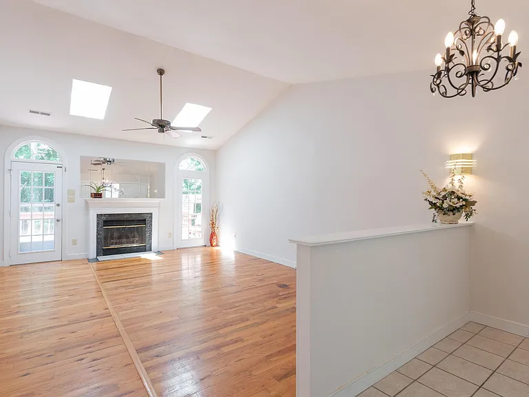 12922 Copperas Ln — Photo 2