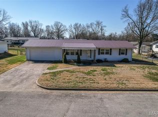265 Rainbow Dr, Lebanon, MO 65536