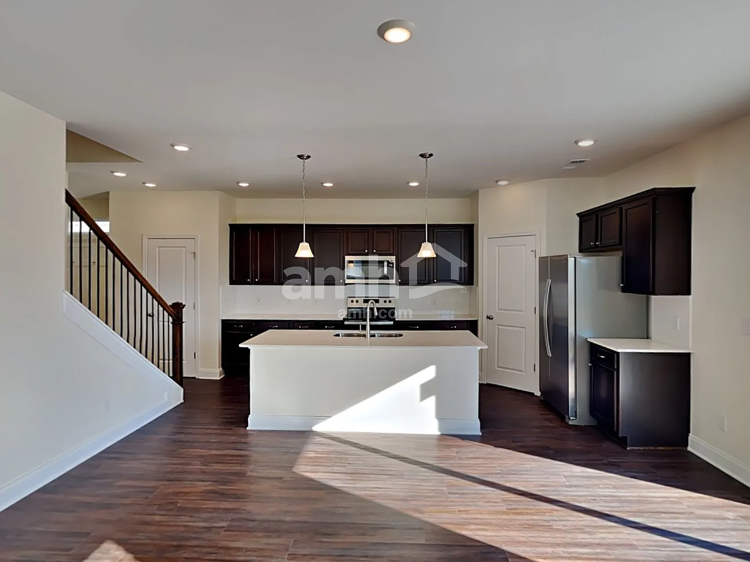 5 bed, 3.0 bath, 2513 sqft, $2,960 — Photo 4