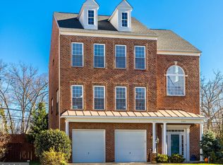 2343 Brittany Parc Dr, Falls Church, VA
