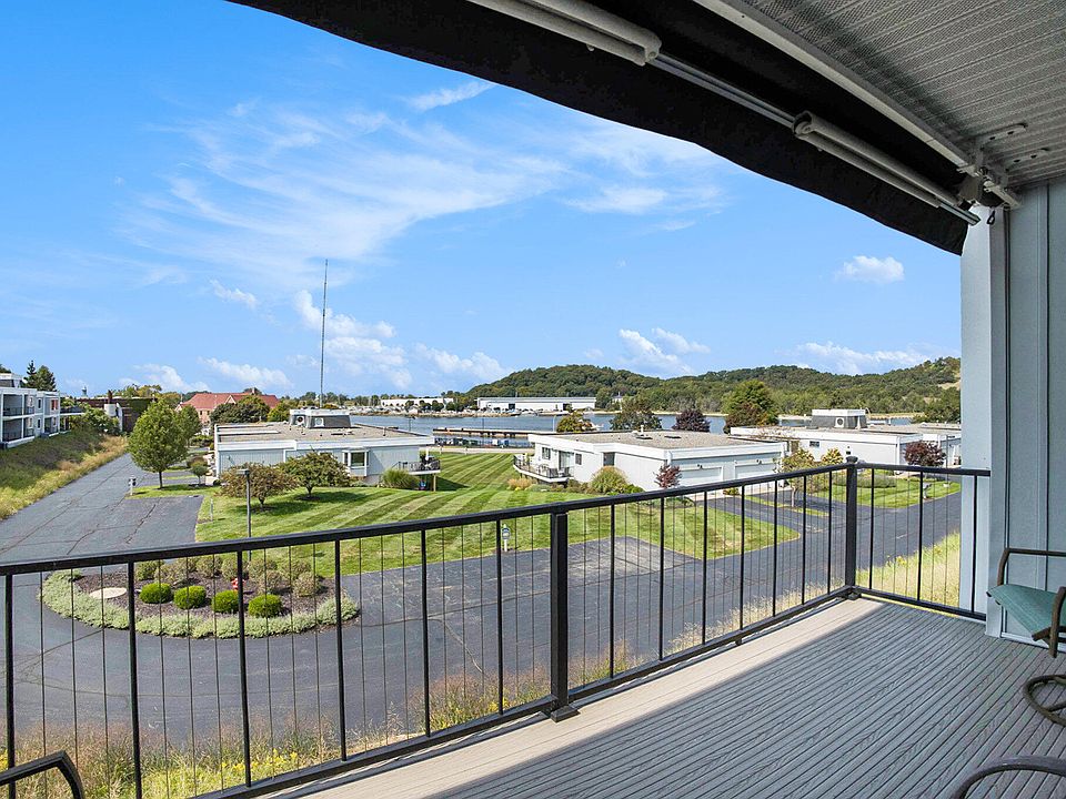 1st image of 431 Sand Dr #27