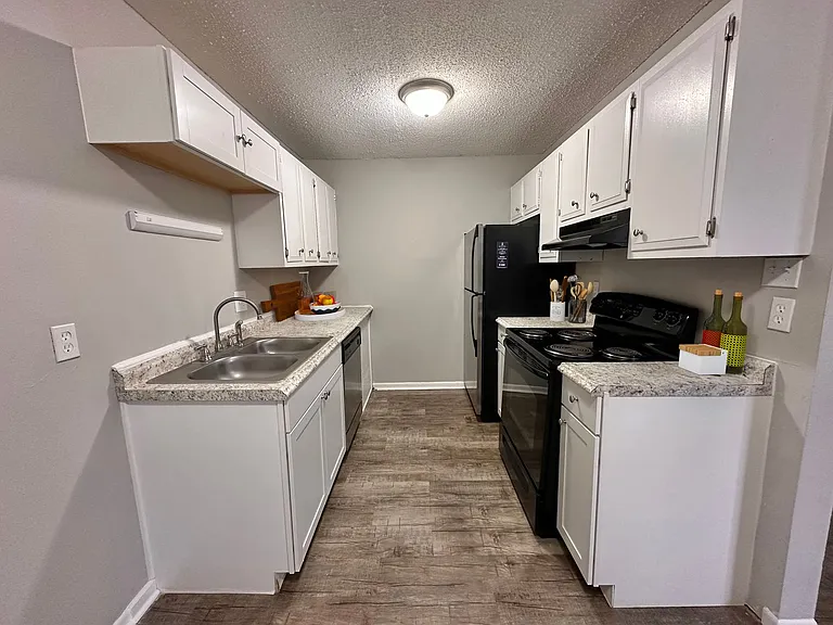 Rand Stockton Apartment Homes — Photo 35