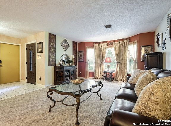 3rd image of 3515 Pecan Gap