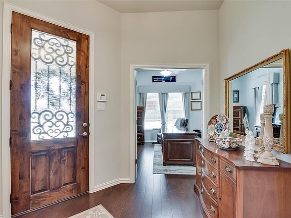 3rd image of 2907 Ervin Way