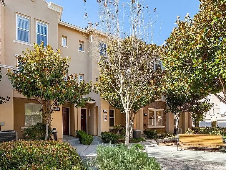 1250 Elfin Forest Rd W — Photo 14