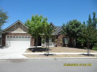 501 Lester Ave, Clovis, CA 93619