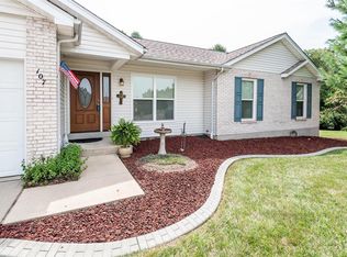 107 Greenway Ct, High Ridge, MO 63049