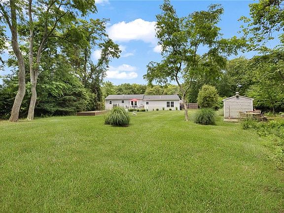 4th image of 48 Foddering Farm Rd