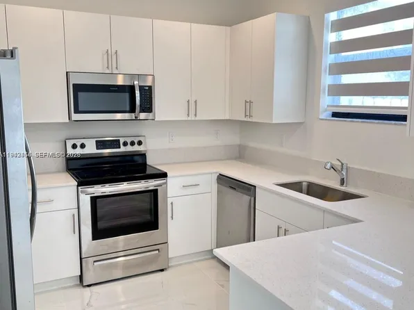 15903 SW 2nd Pl #15903, Hollywood, FL 33025