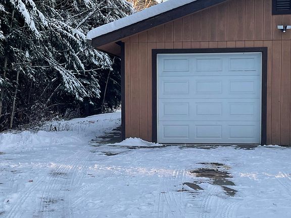2nd image of 352 Kit Blvd #A